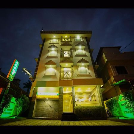 North Grande Hotel Kochi Exterior foto
