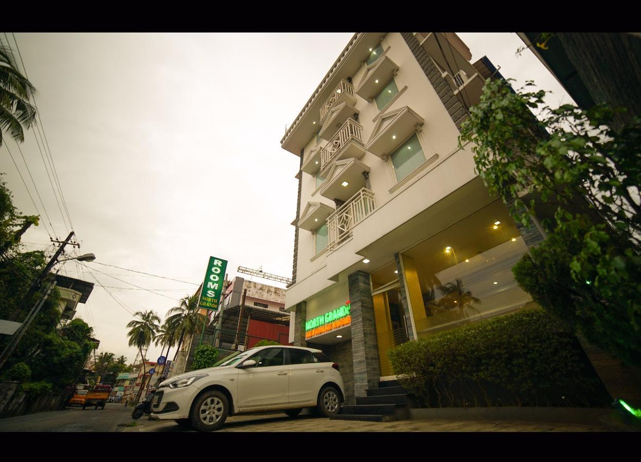 North Grande Hotel Kochi Exterior foto