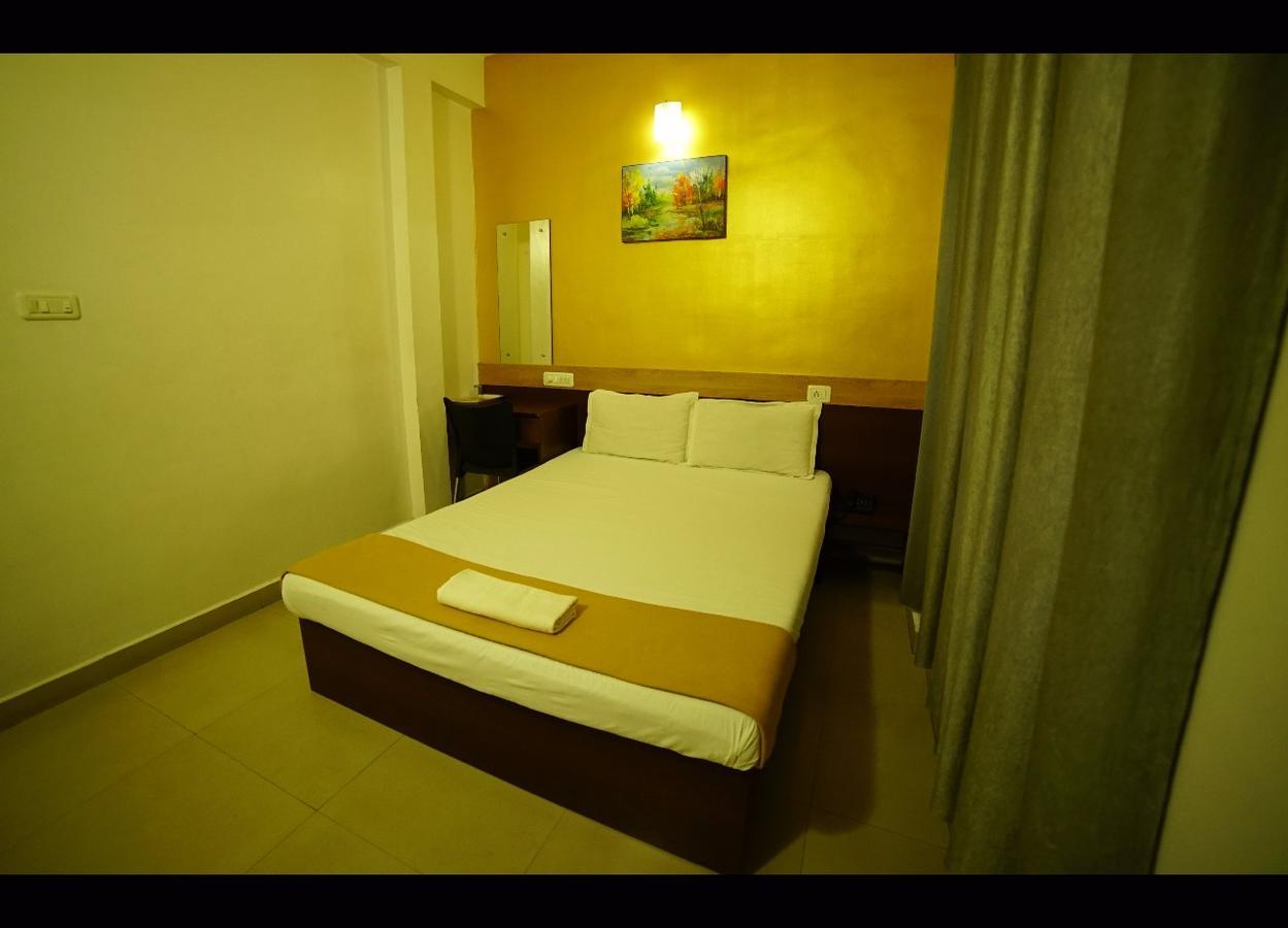 North Grande Hotel Kochi Exterior foto